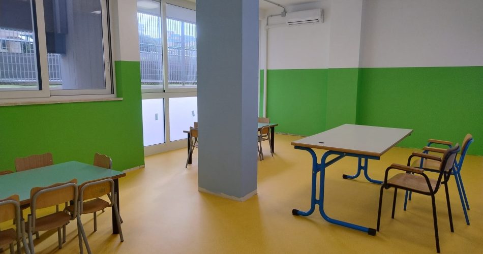 24-09-24 oggi il soprallugo dell’assessore Lacoppola presso l'ex sede del Municipio II che ospita gli alunni della Anna Frank_1