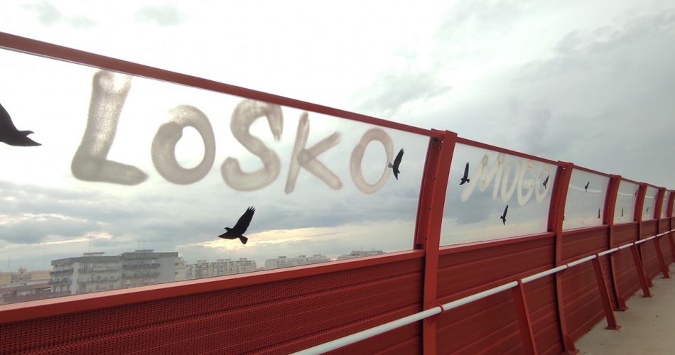 scritte ponte adriatico