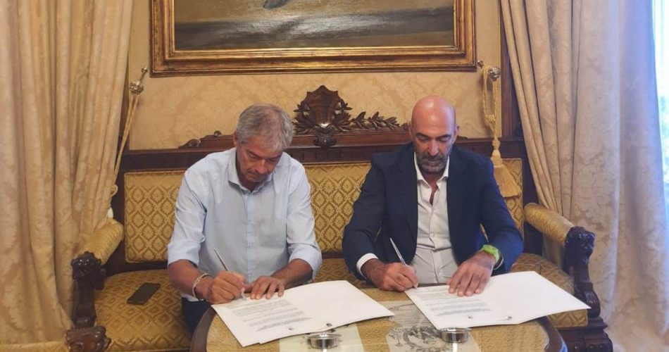 25-08-25 siglato protocollo d’intesa tra Comune di Bari e Nucleo di Protezione Civile ANC per lo svolgimento del servizio di vigilanza non armata presso la sede della Procura della Repubblica