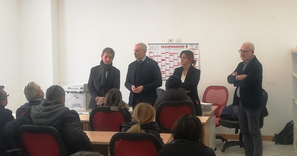 27-01-23 PUC_sottoscritta l’intesa tra Comune e AMIU per l’impiego di 30 percettori del reddito di cittadinanza