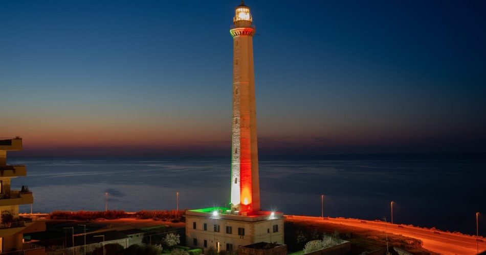 27-02-25 sabato 1 marzo riapre il faro-museo di San Cataldo dedicato alla radio e Marconi