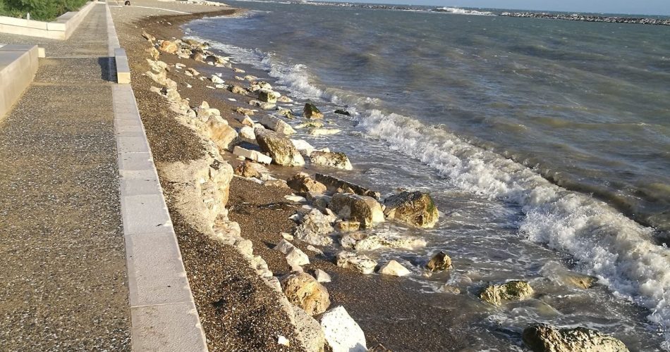 san girolamo spiaggia distrutta