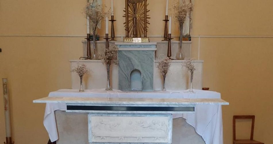 29-10-26 ripristinata la cappella del cimitero di Santo Sprito danneggiata dagli atti vandalici dello scorso agosto