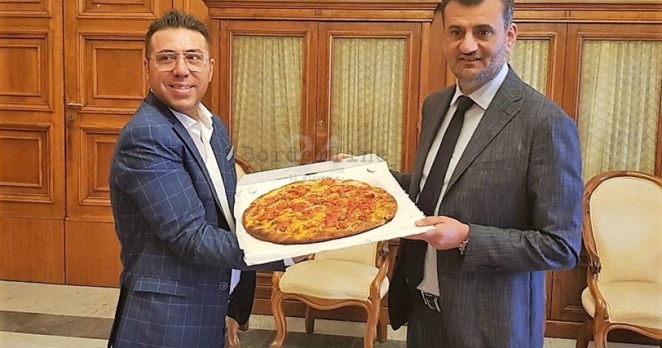 30-05-19 decaro premia titolare panificio fiore_1