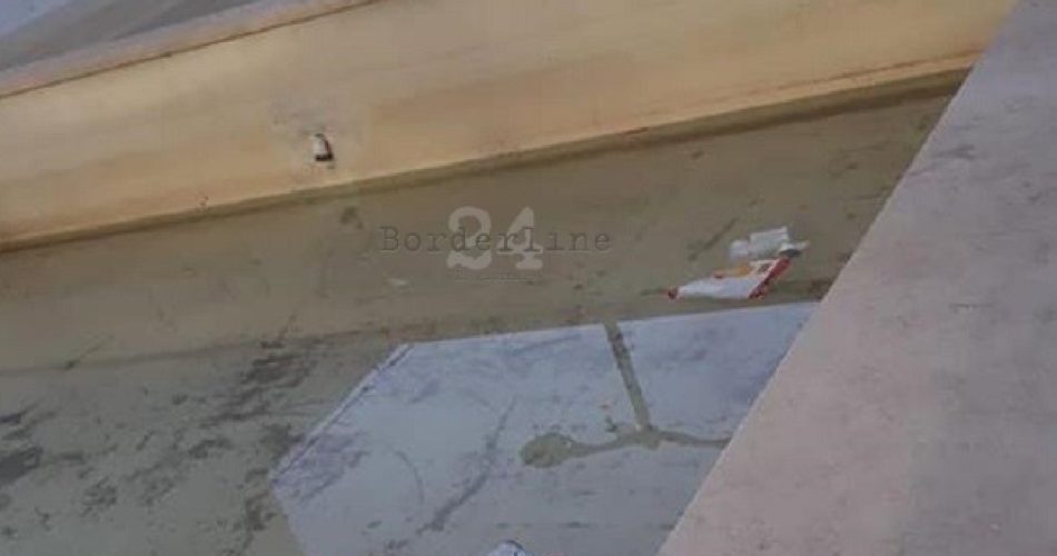 rifiuti fontana piazza europa