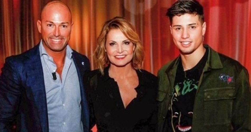 3830031_1125_figlio_simona_ventura_niccolo_bettarini-800x437