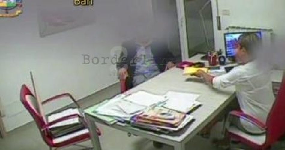 4715425_1040_medico_corrotto