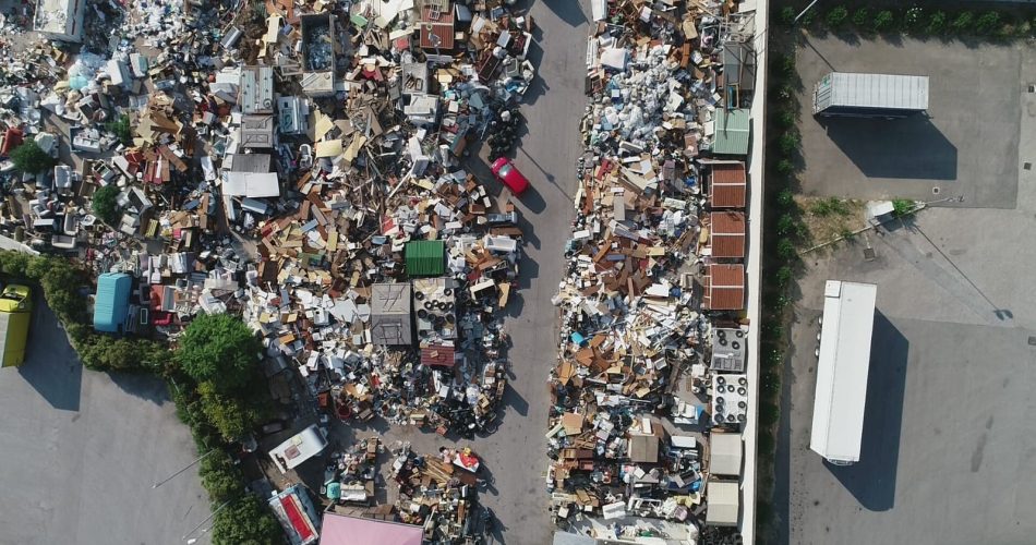 Discarica abusiva sequestro