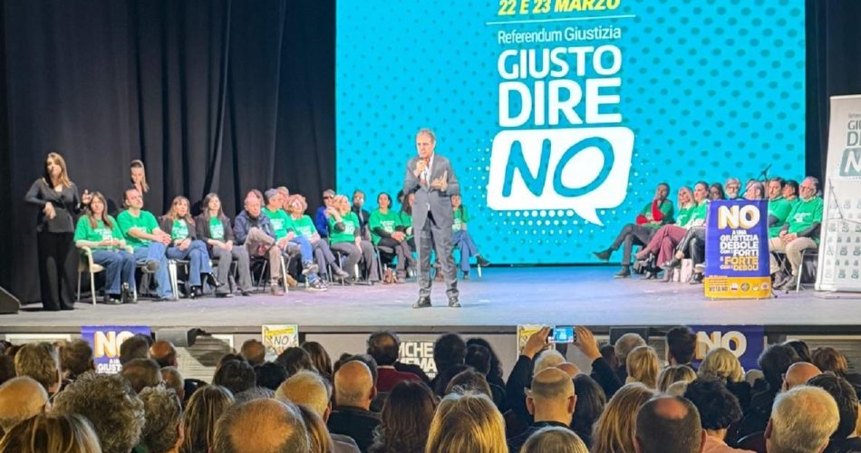 Foto Facebook Giusto Dire No  Bari