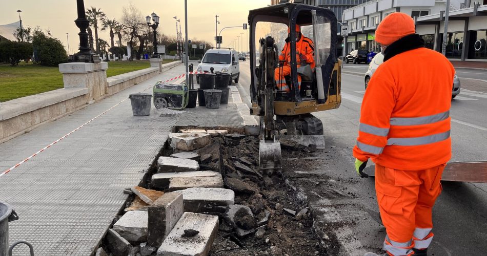 79BAEFFE-CA88-4A3D-99C2-29938B95575A