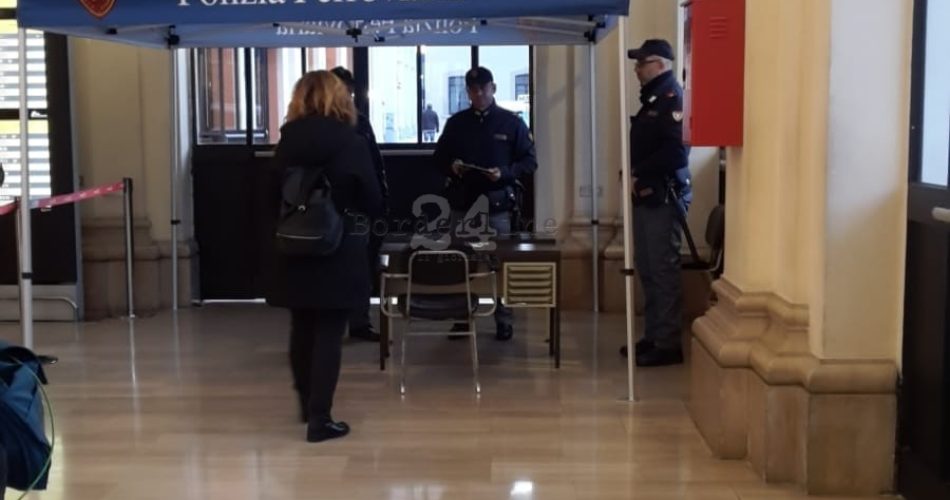 controlli stazione coronavirus