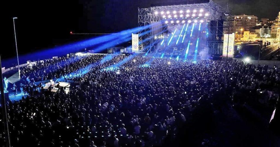 A8636D75-815F-4BF9-A06F-6482C3FC2C8A