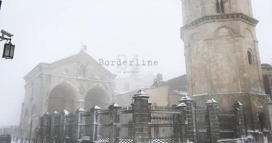 Neve a Monte S. Angelo (Credits Ansa)