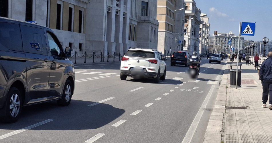 Auto (1)