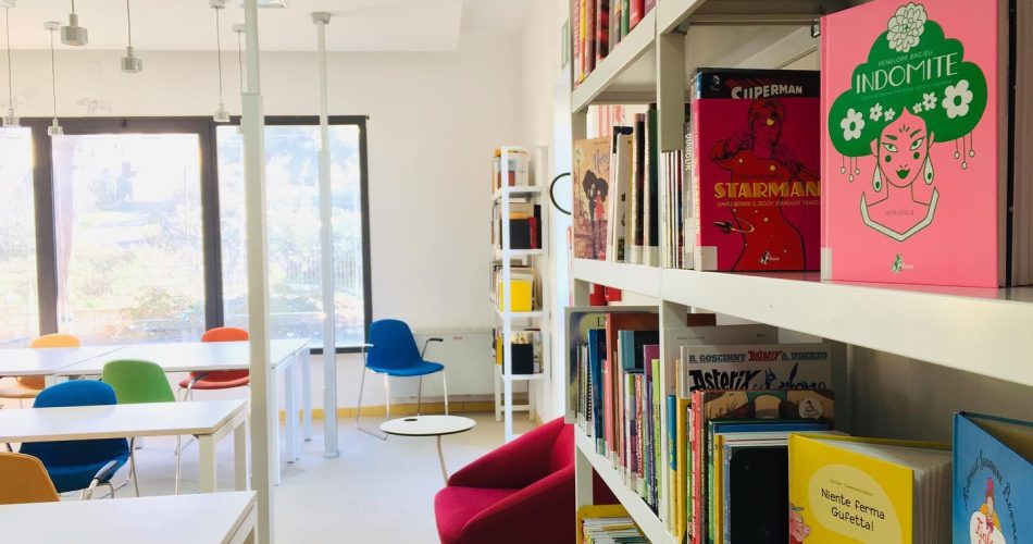 Biblioteca_sala studio