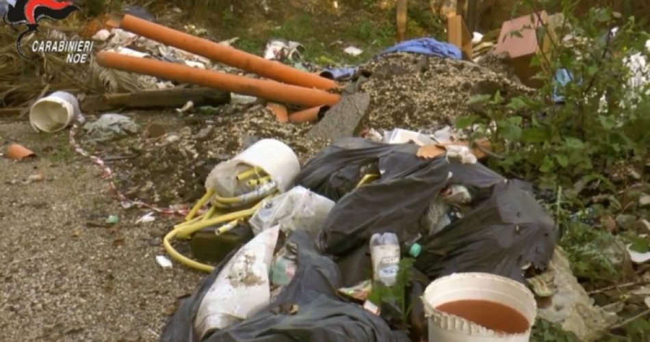 CC-NOE-discarica-Adelfia-10