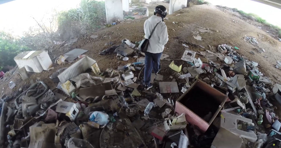 Sotto il cavalcavia di Via Giuseppe Tatarella