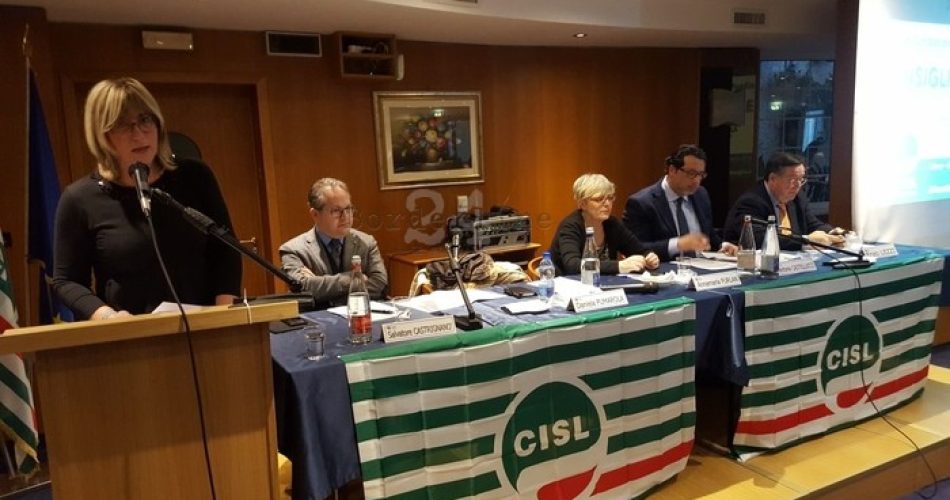 Consiglio generale Cisl Puglia, con Annamaria Furlan (Ansa)