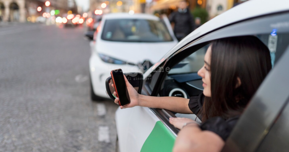 Closeup_elecrtic_Car