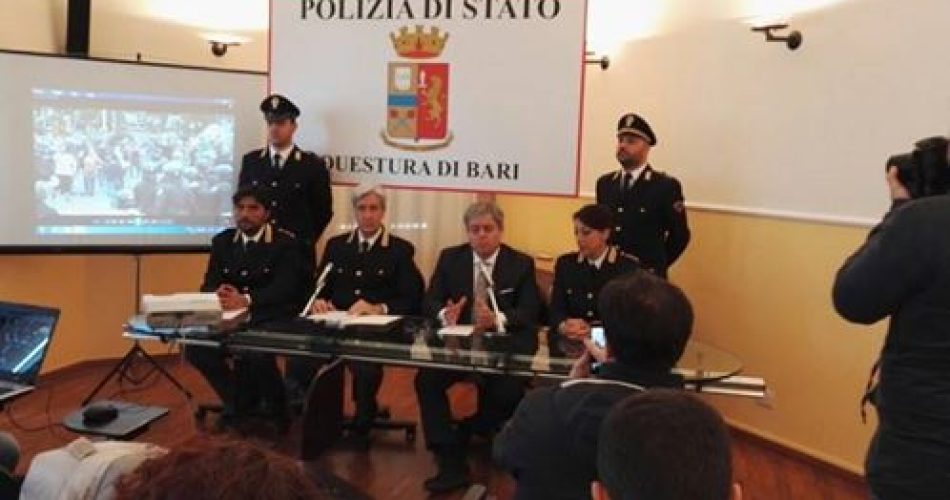 Conferenza stampa in questura