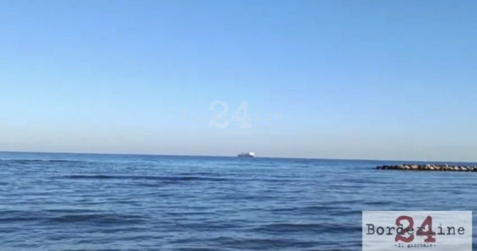 E51D2CC6-4AA6-445F-AE8A-210D6A4054F0