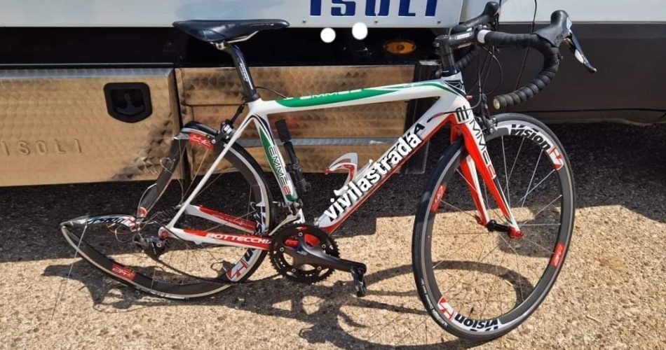 Ciclista morto foto vivilastrada Ciclista morto foto vivilastrada