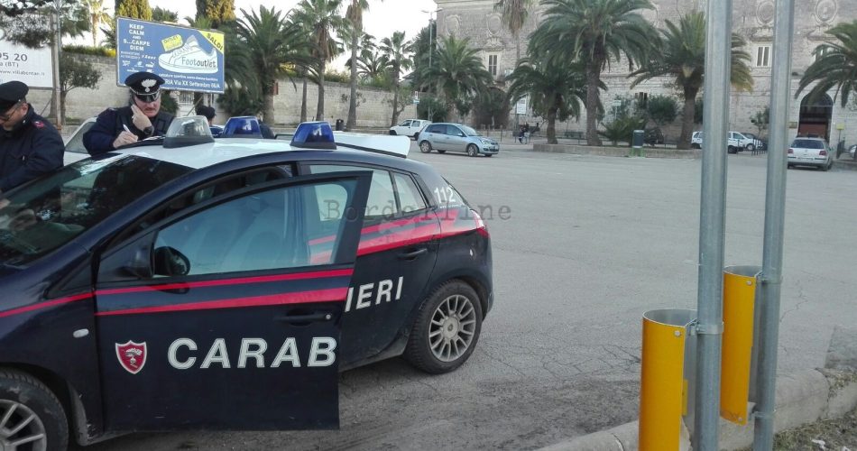 FEB27 Andria un posto di controllo dei Carabinieri