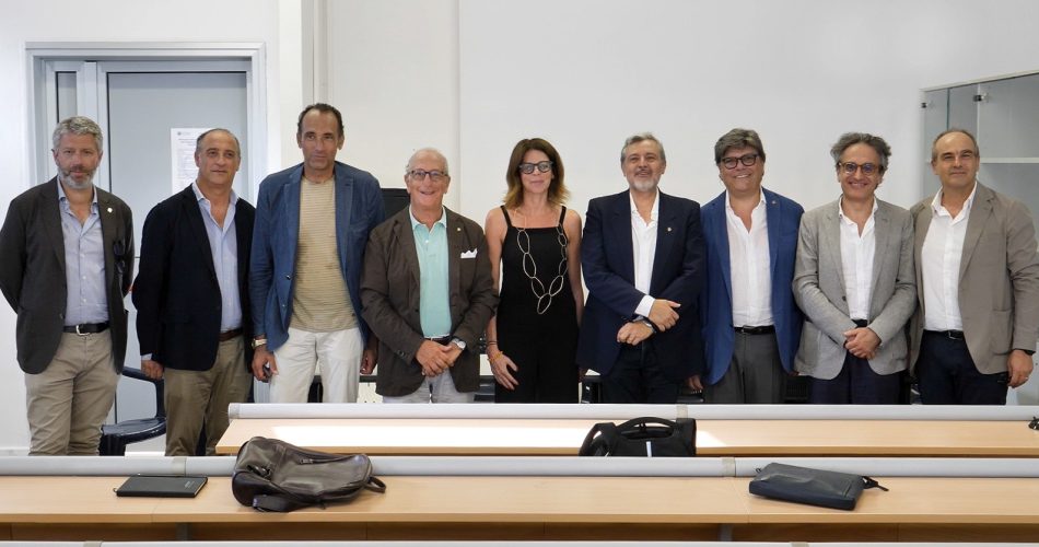 Foto Conferenza progetto Sport senza Limiti. da sx P. Piccinno, S. De Ceglia, A. Prezioso, V. d'Ambrosio Lettieri, G. Coppola, R. Amirante, P. Lepore, M. Ligrani, C. Clemente