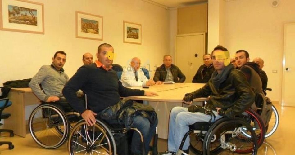 paraplegici riunione protesta