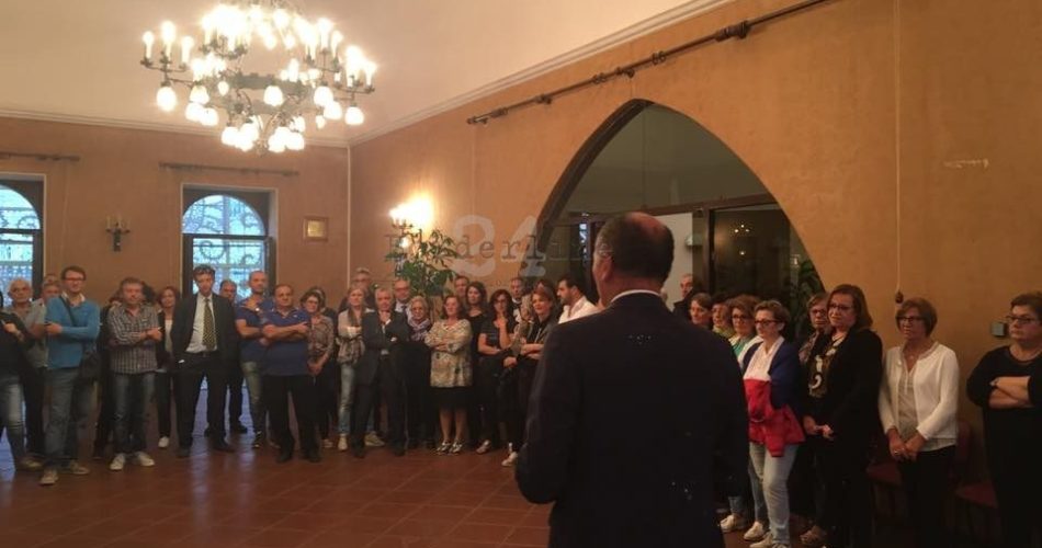 Il saluto dell'ex sindaco Giuseppe Lovascio ai dipendenti comunali