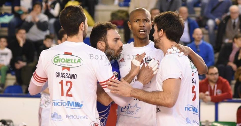 IL REAL FA TAPPA A SIENA