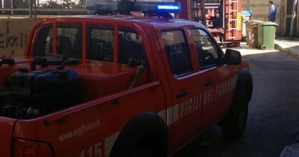 incendio via brigata vigili