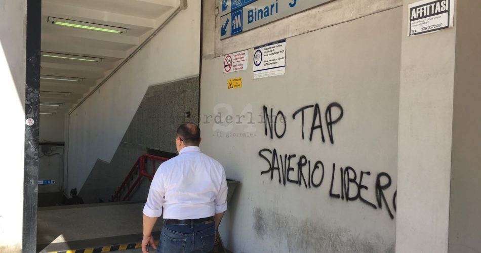scritte sottopasso