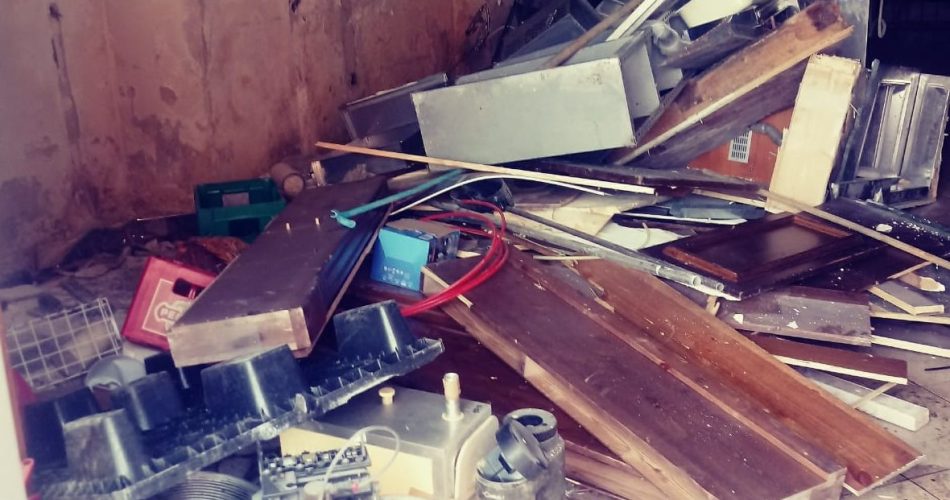 locale sequestro bar