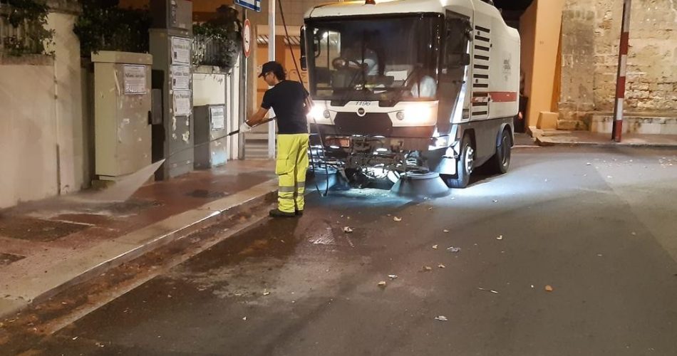 lavaggio strade amiu