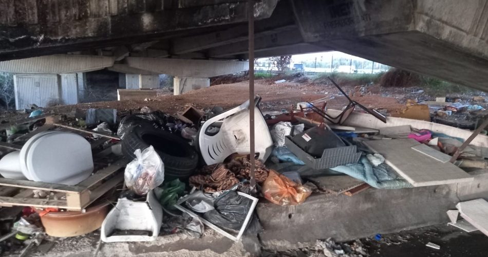 rifiuti viale pasteur