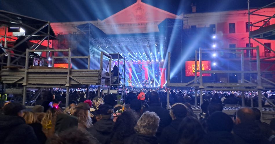 capodanno palco bari