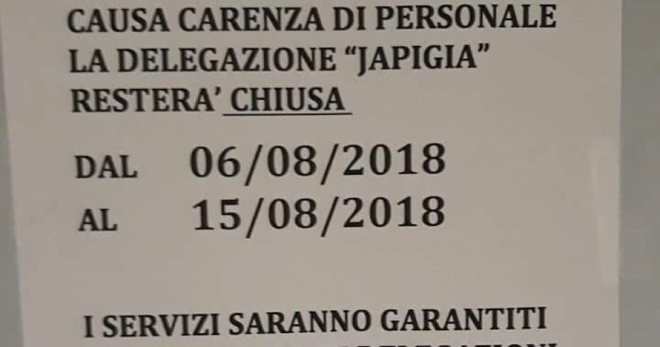 cartello agosto carenza personale
