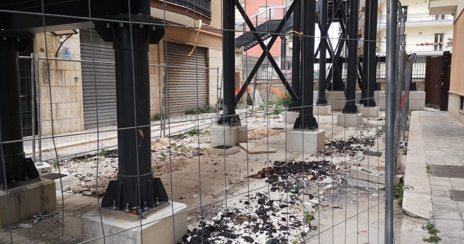 ponte viale traiano cantiere