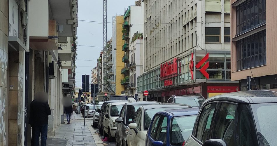 via Melo Feltrinelli