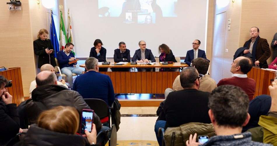 Incontro Decaro - Caroli vertenza Natuzzi 3 (1)