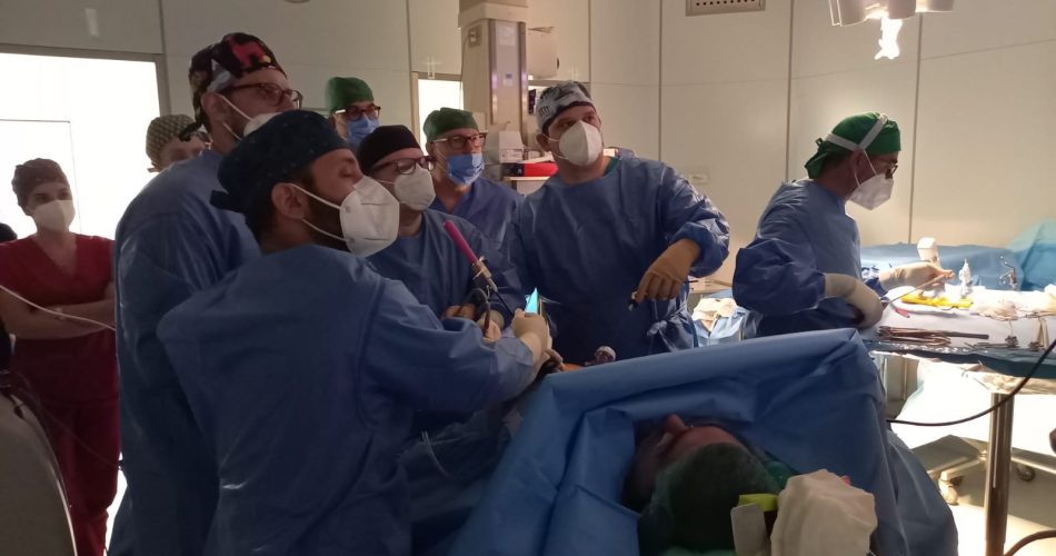 Intervento mini gastric by pass