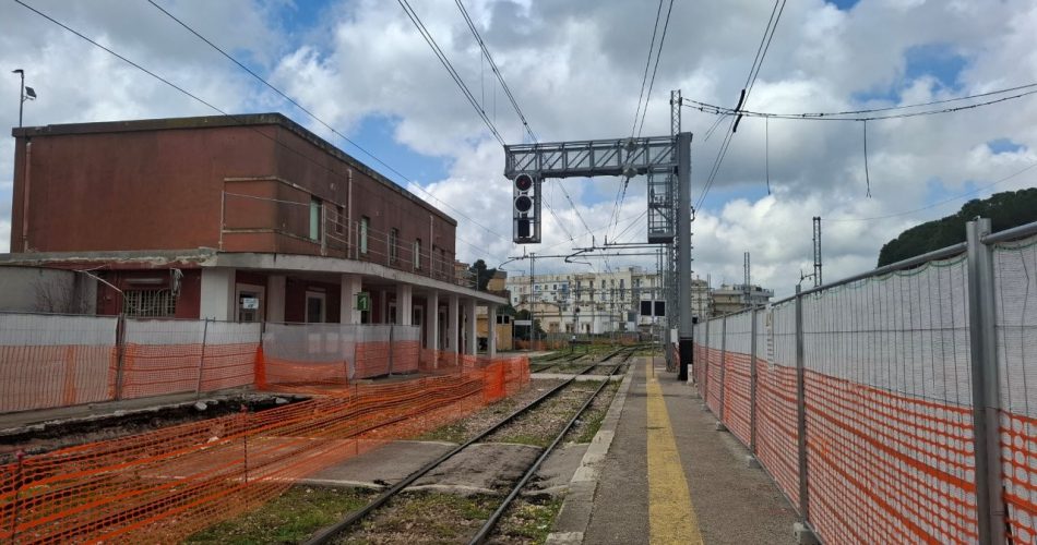 Lavori Putignano treni