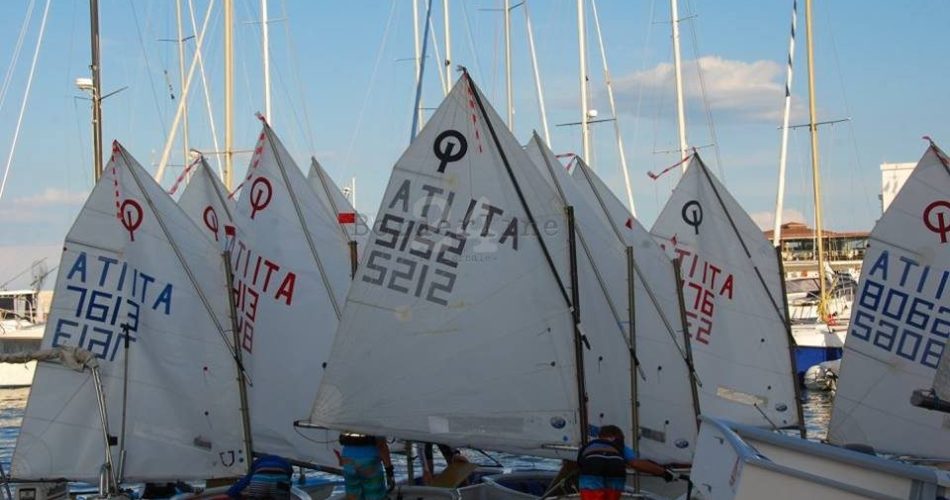 Optimist-discesa-in-acqua