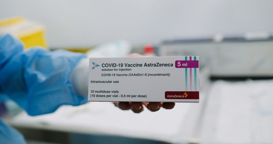 Oxford_AstraZeneca_COVID-19_vaccine_(2021)_I