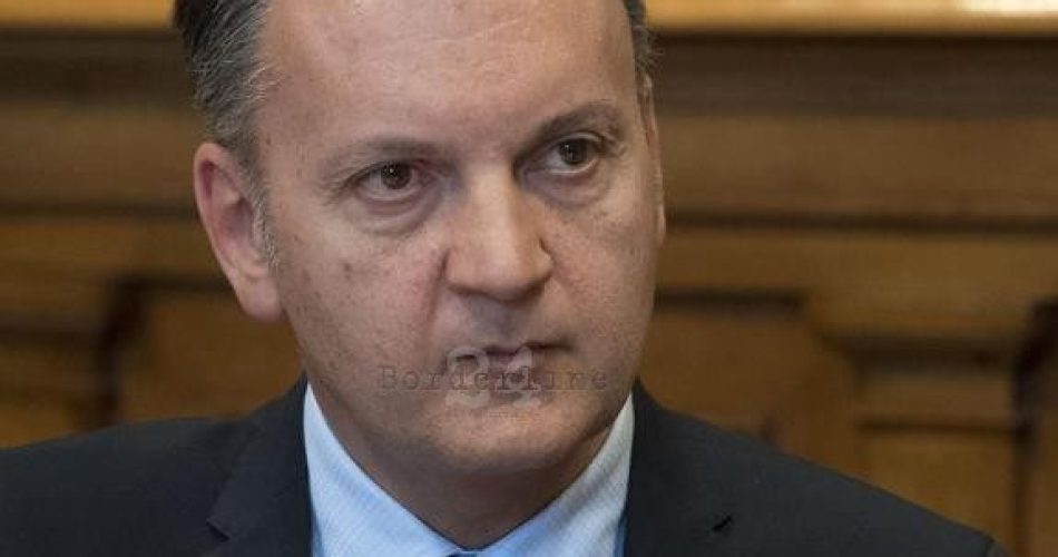 Michele Ruggiero, nel corso della tavola rotonda 'Problemi e proposte di soluzione', nell'ambito del convegno "Il governo dell'onestà" nella sede del CNEL a Roma, 23 febbraio 2018. ANSA/MAURIZIO BRAMBATTI