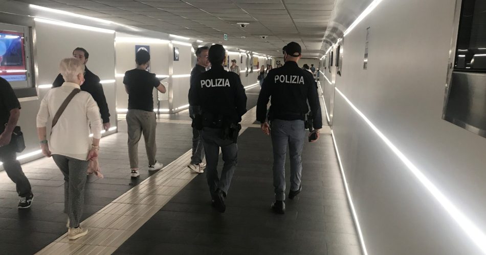 Polfer polizia stazione ferroviaria