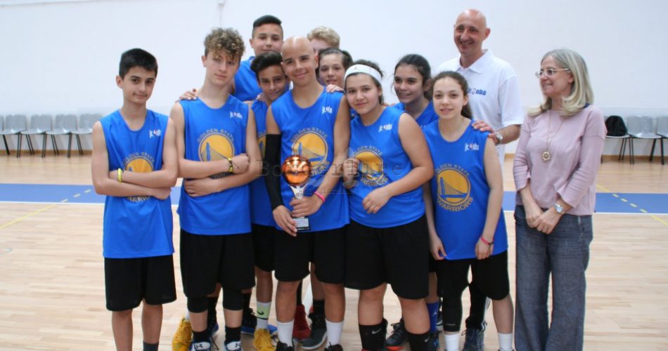 Premiazione Golden State Warriors, scuola Gen. Baldassarre di Trani