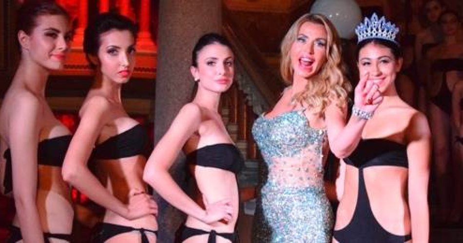 Quattro Modelle Pugliesi Conquistano Valeria Marini Copertina