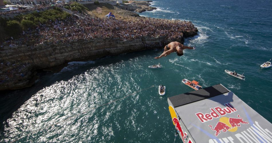 Mass Image Compressor Compressed this image. https://sourceforge.net/projects/icompress/